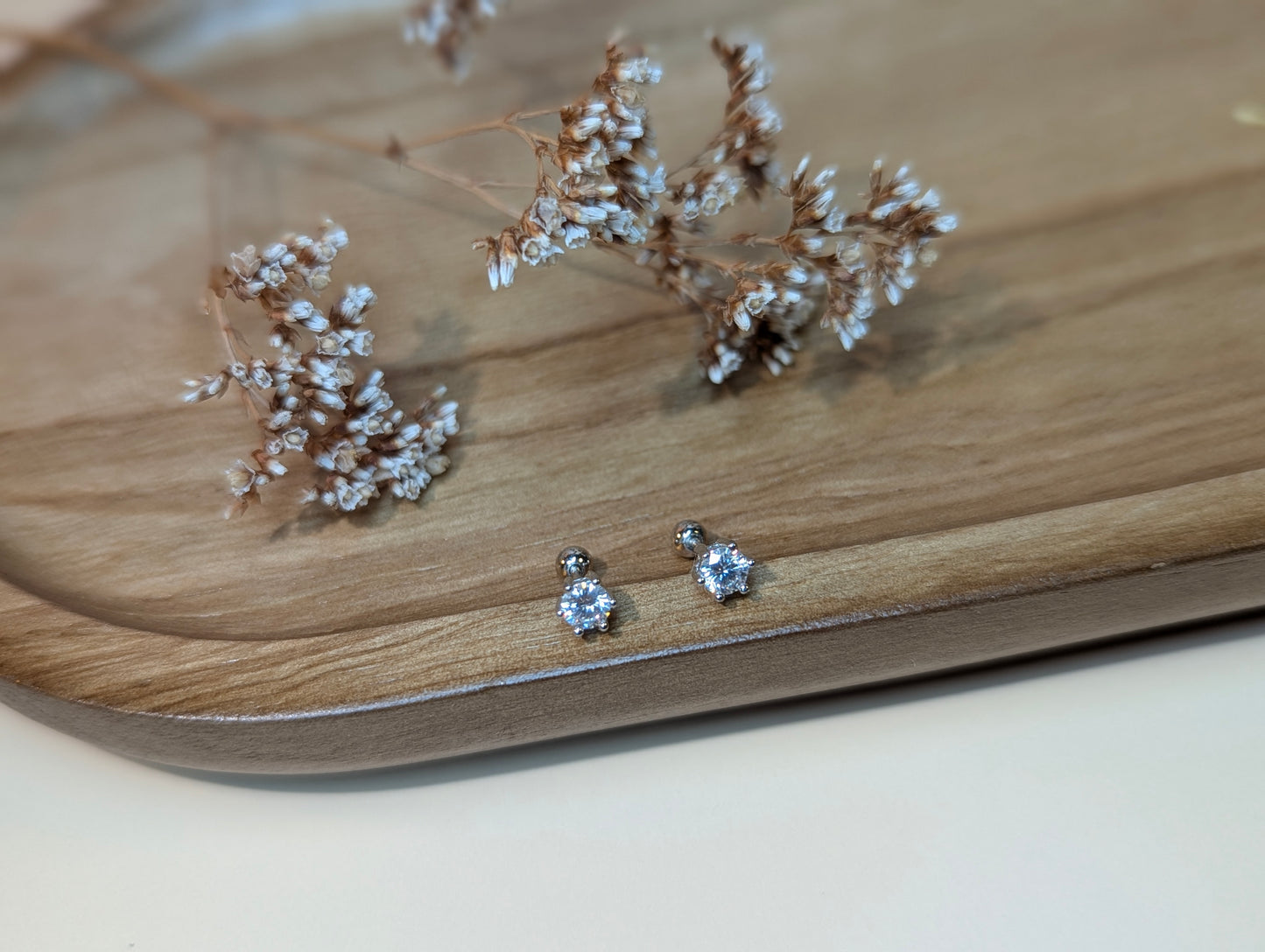 "Aurora-Glanz" 0,20 ct Moissanit-Ohrstecker mit 6-Krappenfassung