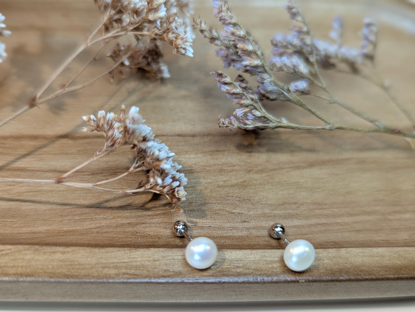 "Mondschatten - Flüstern" Süßwasserperlen-Ohrringe aus 925er Silber
