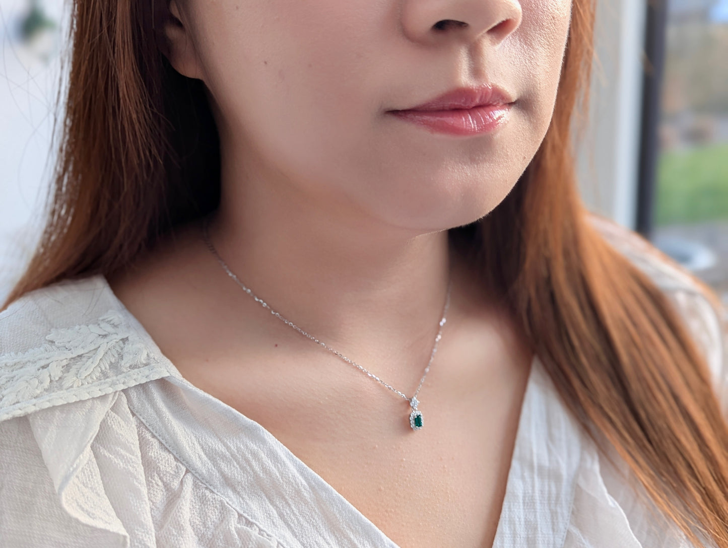 "Lumière" Halskette - Morgentau-Grün