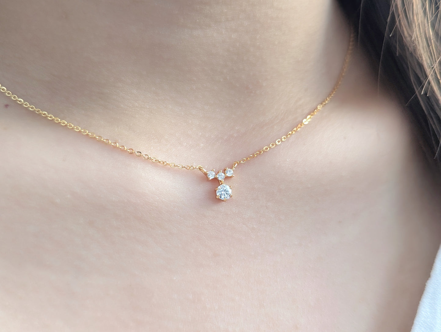 "Sternfall" Kette mit Moissanit-Stern